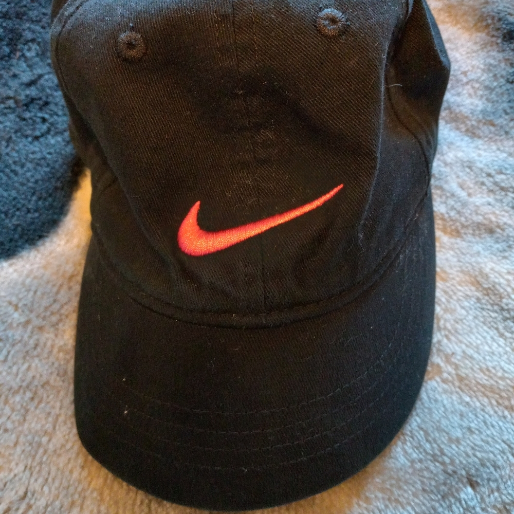 Girls Nike hat - Picture 1 of 3